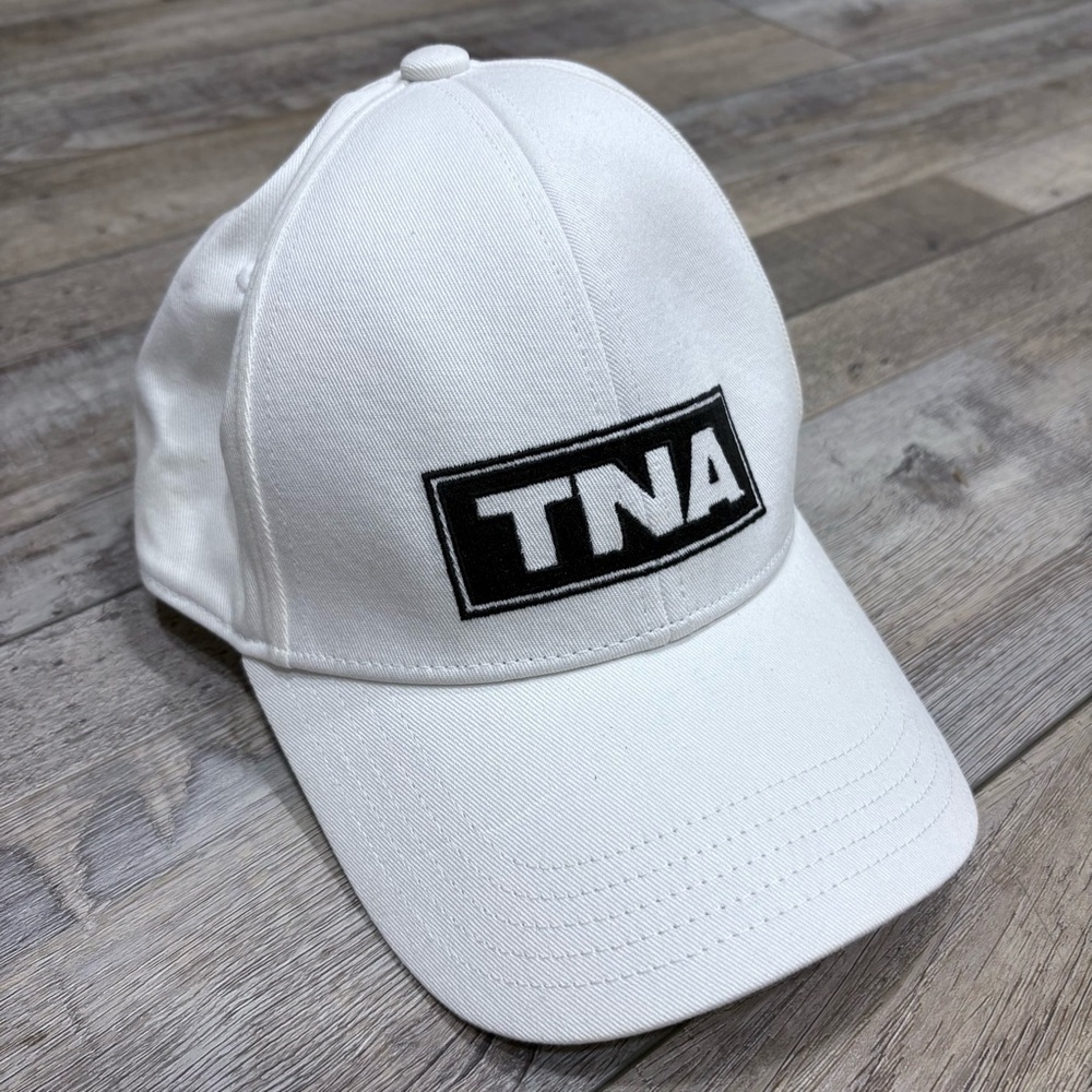 Aritzia TNA baseball cap